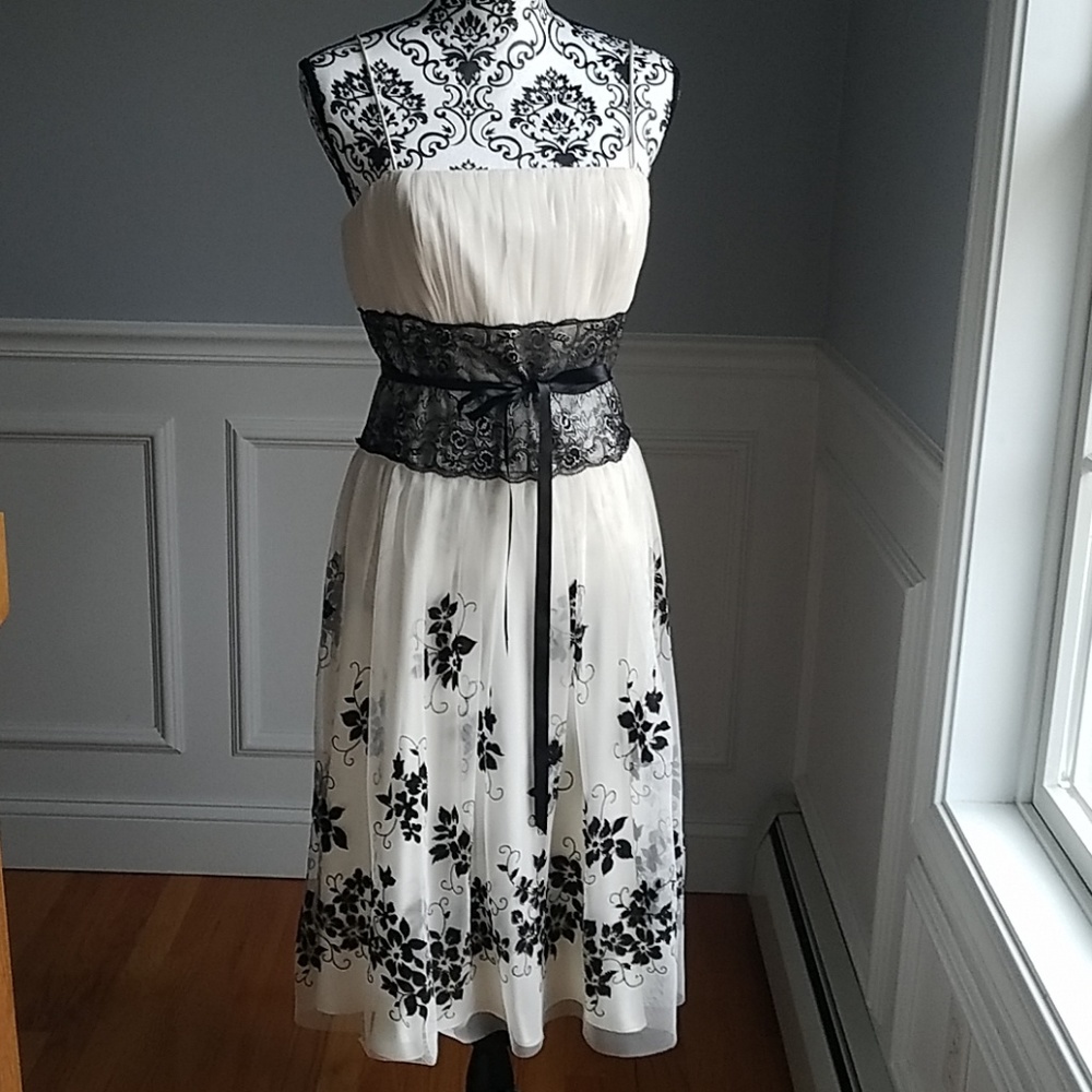 OC by OC Ivory and Black Cocktail Dress